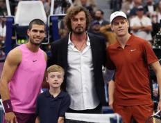 开云体育APP下载-阿(ā)卡夺冠，美(měi)网完美(měi)收官！狂刷ATP九大纪录，世界排名重(zhòng)塑