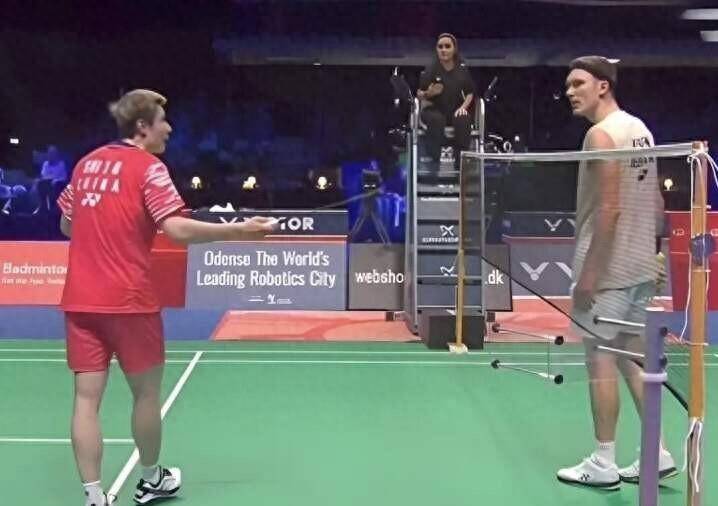 开云下载-石宇奇力克安赛龙，中国队提前锁定丹麦赛冠军，安赛龙发文喊冤