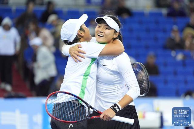 开云体育在线-全(quán)運(yùn)会|王雅(yǎ)繁/蒋欣玗夺得网球女双冠軍(jūn)