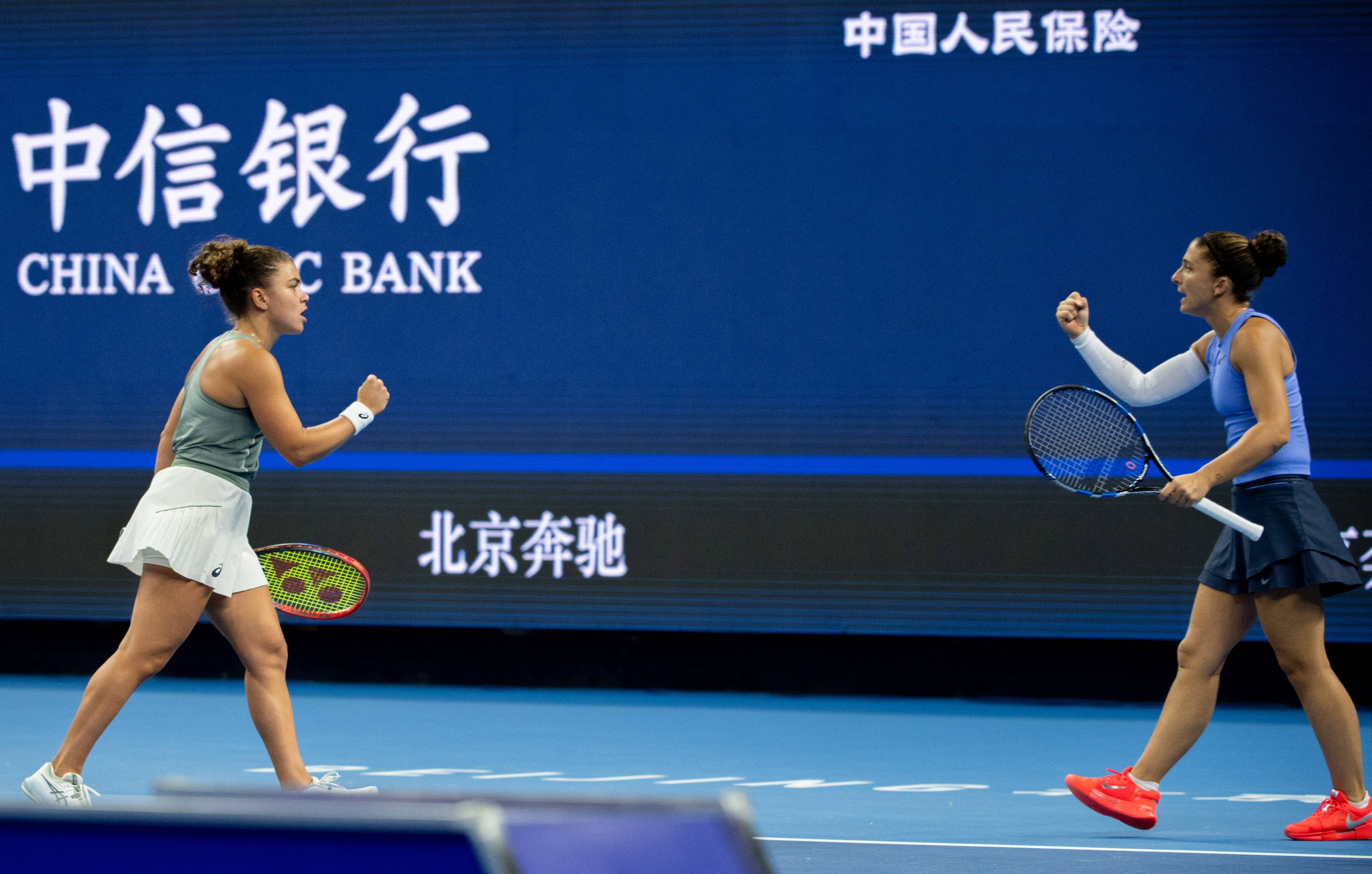 开云体育APP下载-(体育)网球——中网:埃(āi)拉(lā)尼/保利(lì)尼女雙(shuāng)夺冠