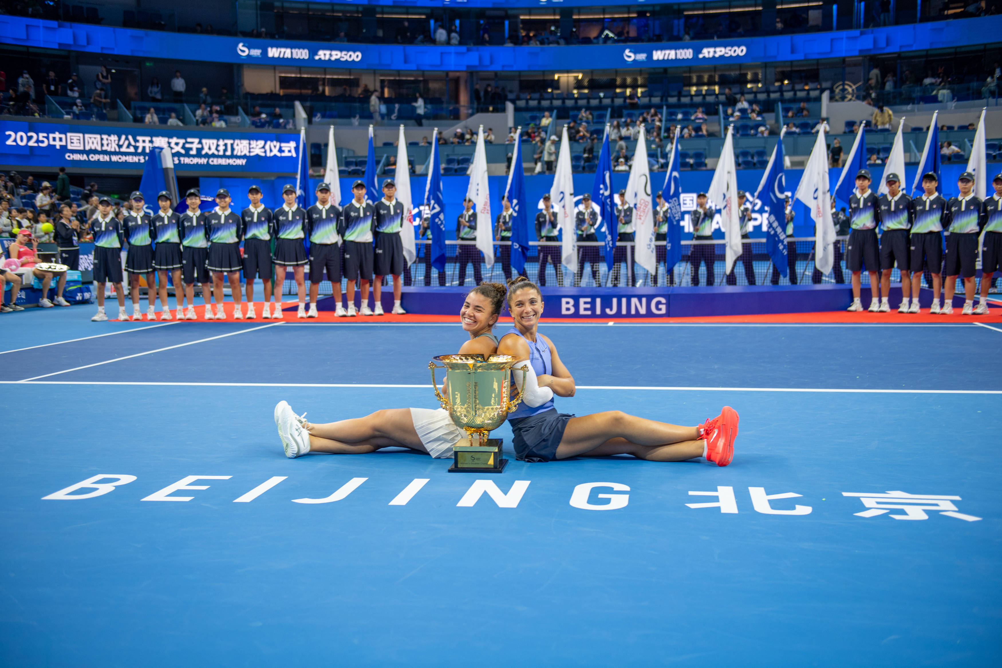 开云体育APP下载-(体育)网球——中网:埃(āi)拉(lā)尼/保利(lì)尼女雙(shuāng)夺冠