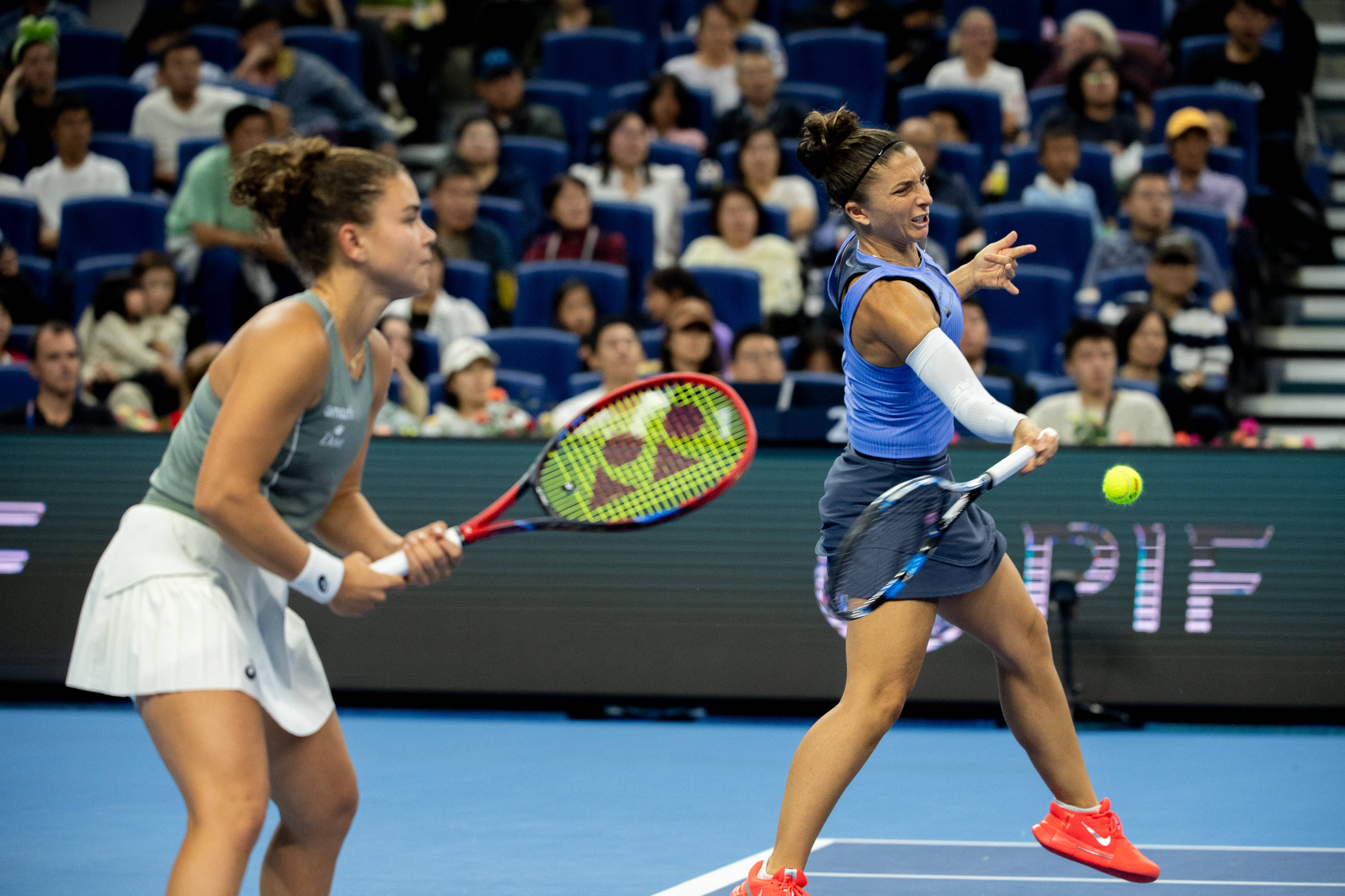 开云体育APP下载-(体育)网球——中网:埃(āi)拉(lā)尼/保利(lì)尼女雙(shuāng)夺冠