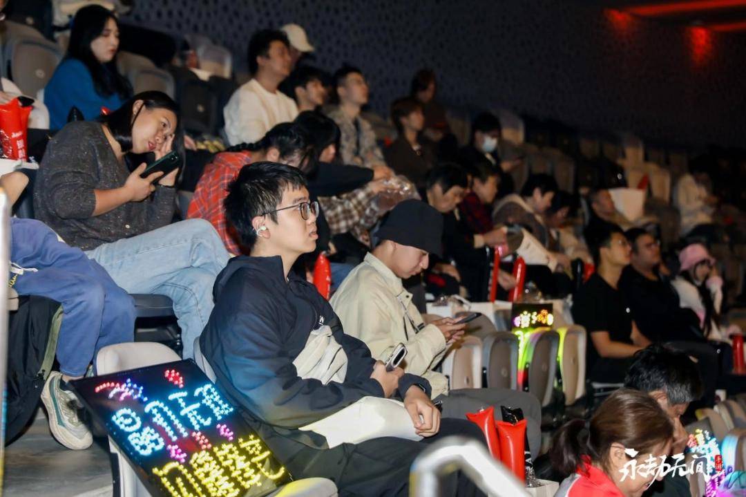 开云-当我在看60岁的老人打电竞比赛时，我在看什么