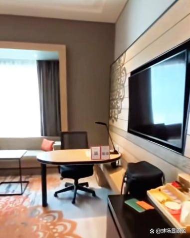 kaiyun-乒乓球亚锦赛变荒野求生比赛场地惊现青蛙?现场环境令人担忧