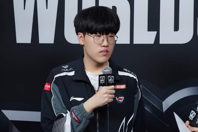 开云平台-英雄联盟S15：宝蓝神之一手！LPL双雄冲击瑞士轮八强席位