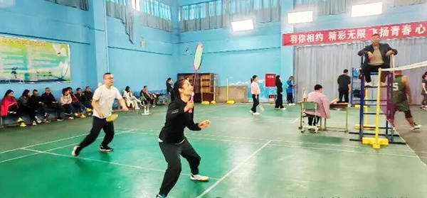 开云体育APP下载-恭喜什邡特教羽毛球队在2025年什邡市教职工羽毛球比赛中载誉而归